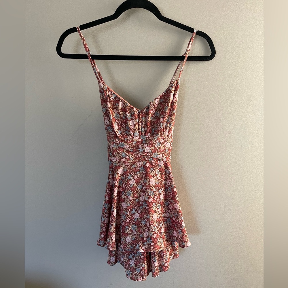 Altar’d State Floral Tie-Back Romper – Size Small